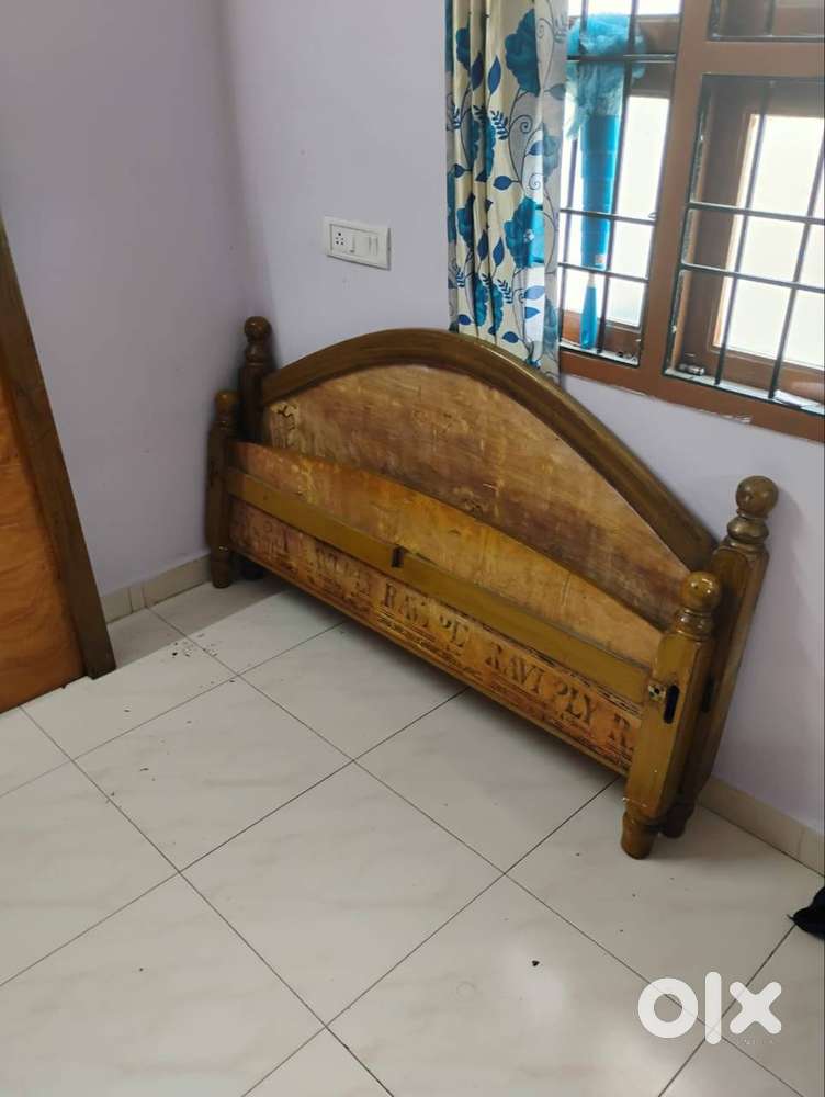 Queen size teakwood cot