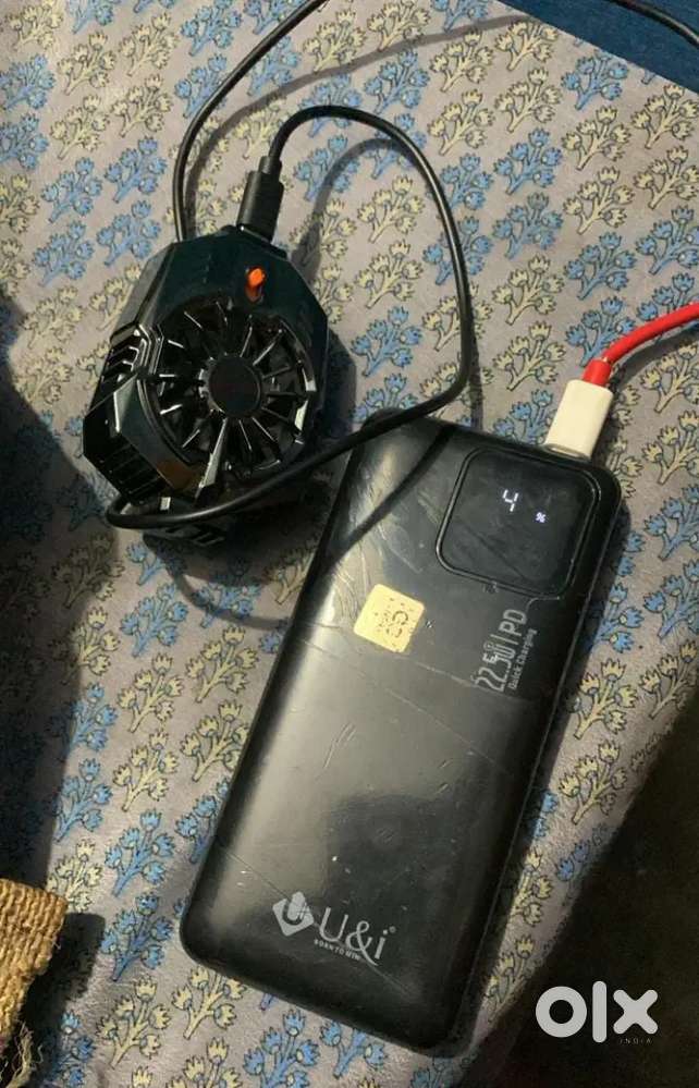 Gaming cooler or power bank with attach c-type or iphone cable