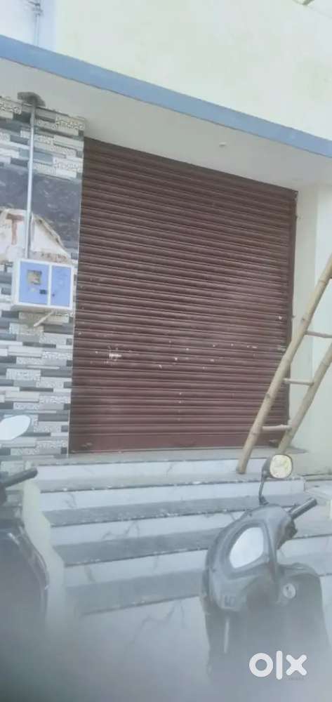 Shop for rent suitable for beauty parlour, tailor shop