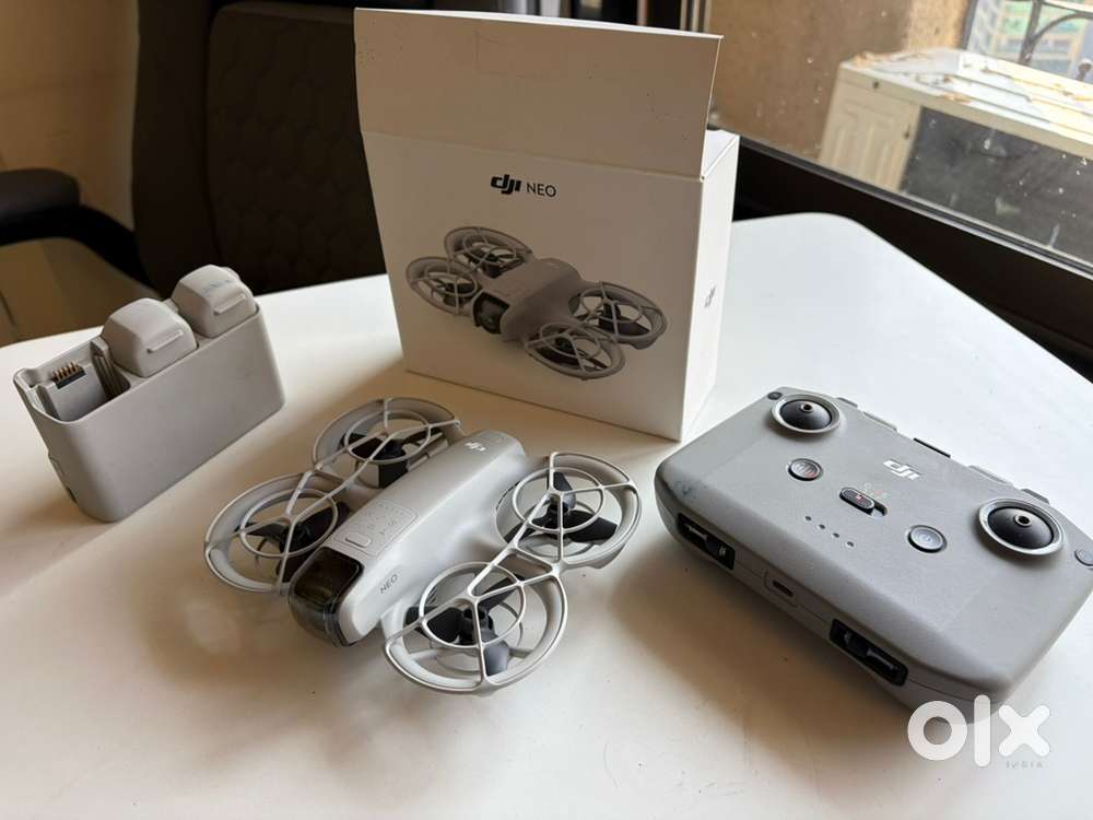 DJI Neo Drone UNUSED with warranty. 2 batteries pack . RC N2 Remote.
