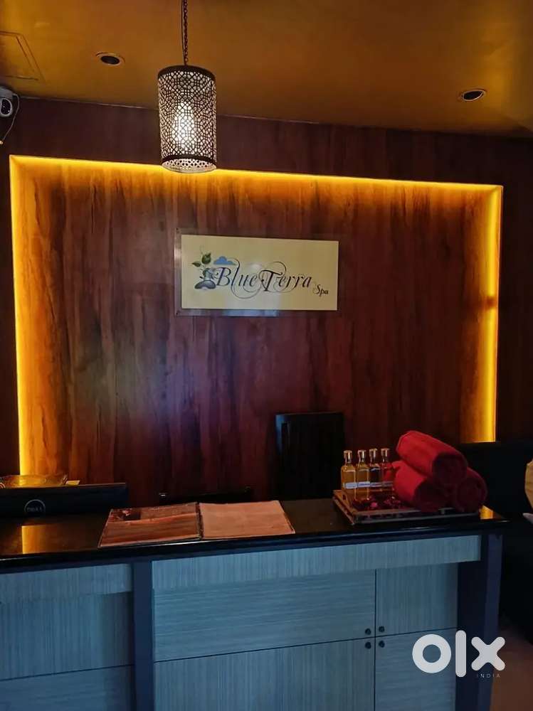 Only good looking female apply