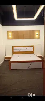 Queen size bed at factory price