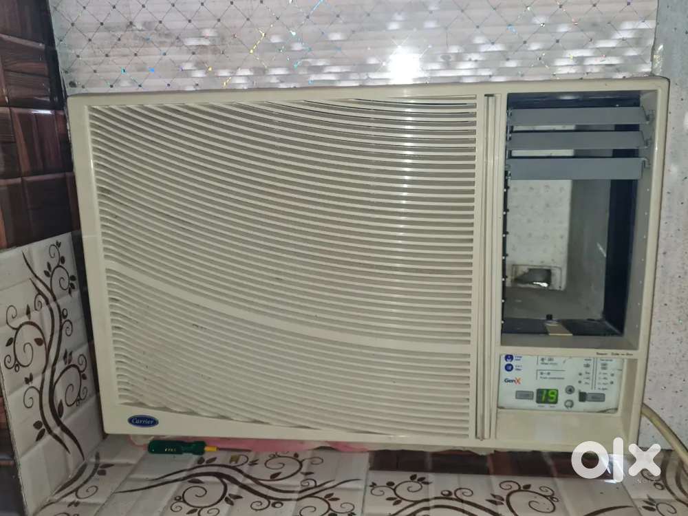 carear 1.5 ton Window Ac