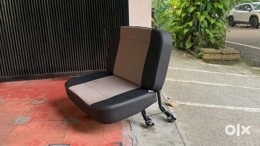 Renault Duster Jump Seat