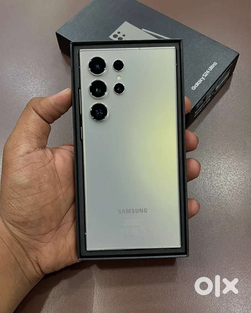 Samsung galaxy S24 ultra titanium grey excellent condition