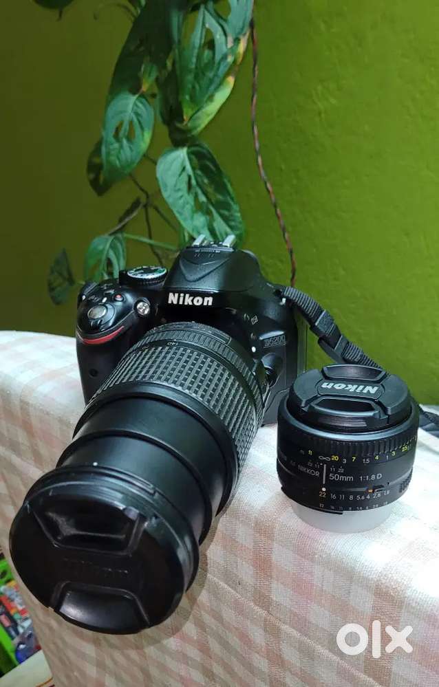 NIKON D -5200