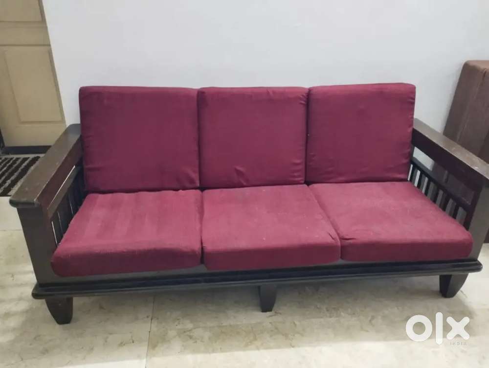 3 seater sofa gently used 2 years old