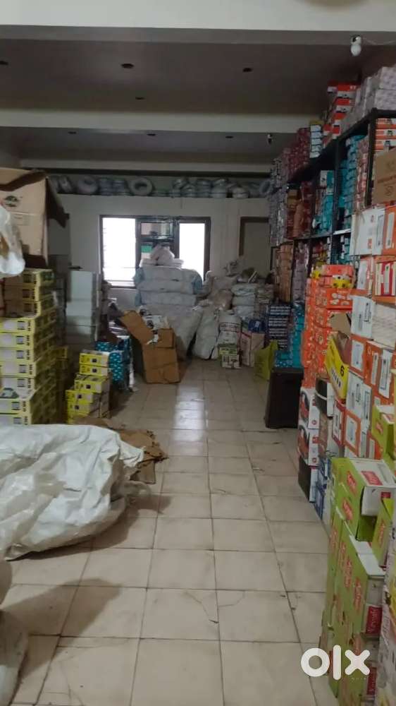 2800sqft in main road Raipur mg road magh para