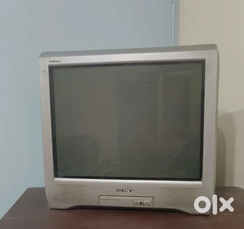 Sony Trinitron CRT TV (2004 Model) – Fully Working Retro Piece