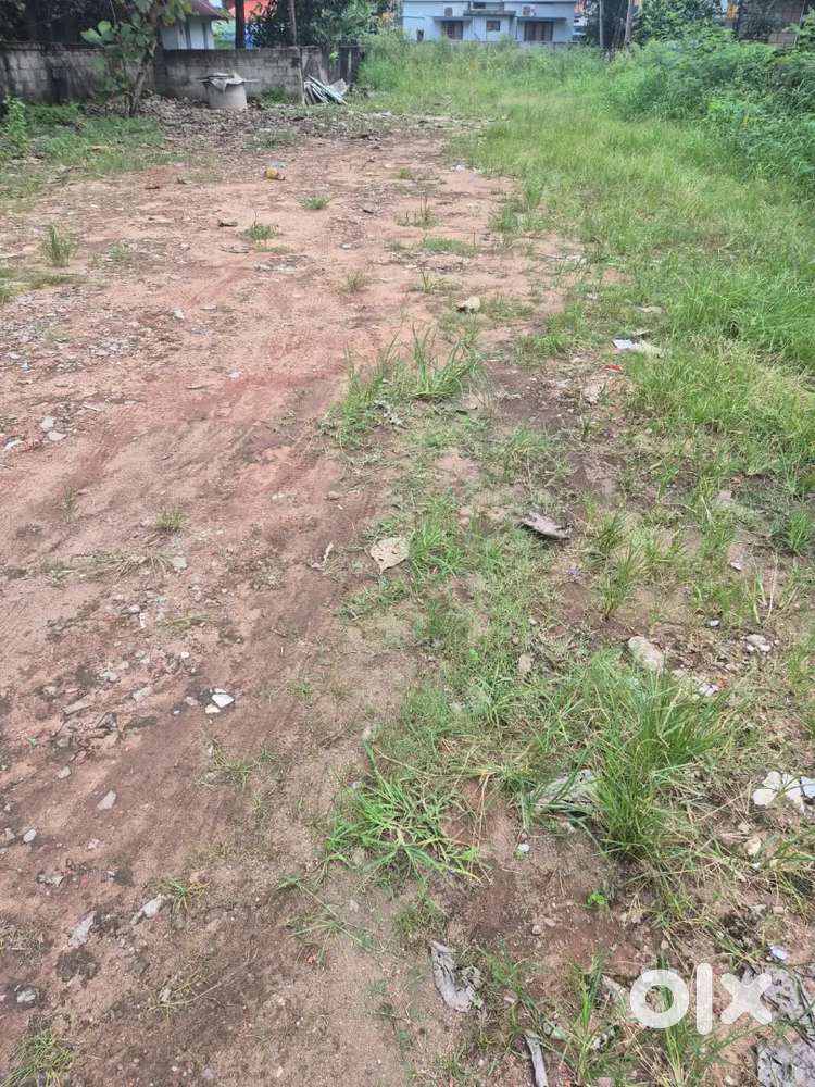 Plot for sale in mundakkal