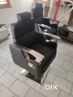 Saloon chair barber chair