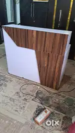 HOTEL COUNTER/RESTAURANT COUNTER/COMPUTER TABLE.