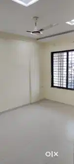 2bhk flat shatabdi sq to manish nagar road tuch near by all