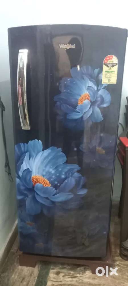 Whirlpool refrigerator 192 Lit .