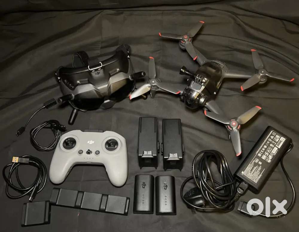 Used DJI - FPV Combo Quadcopter Drone