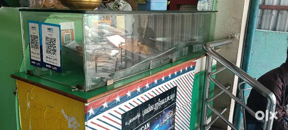 Showcase,snake table