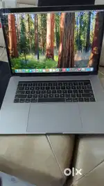 Apple Macbook pro A1990 i7 16GB 512GB touchbar