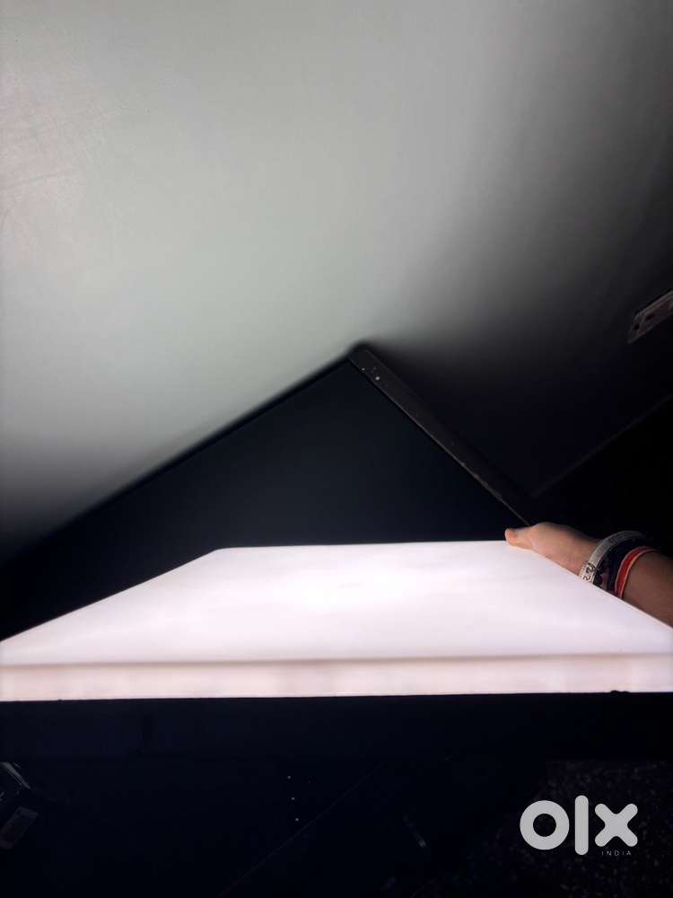 26 Inch Pannel Light with 3 colours and 9 feet stand