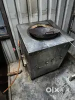 Tandoori cook and waiter for family restaurant