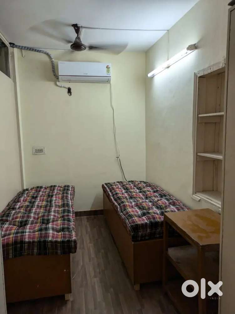 PG for boys at South Extension