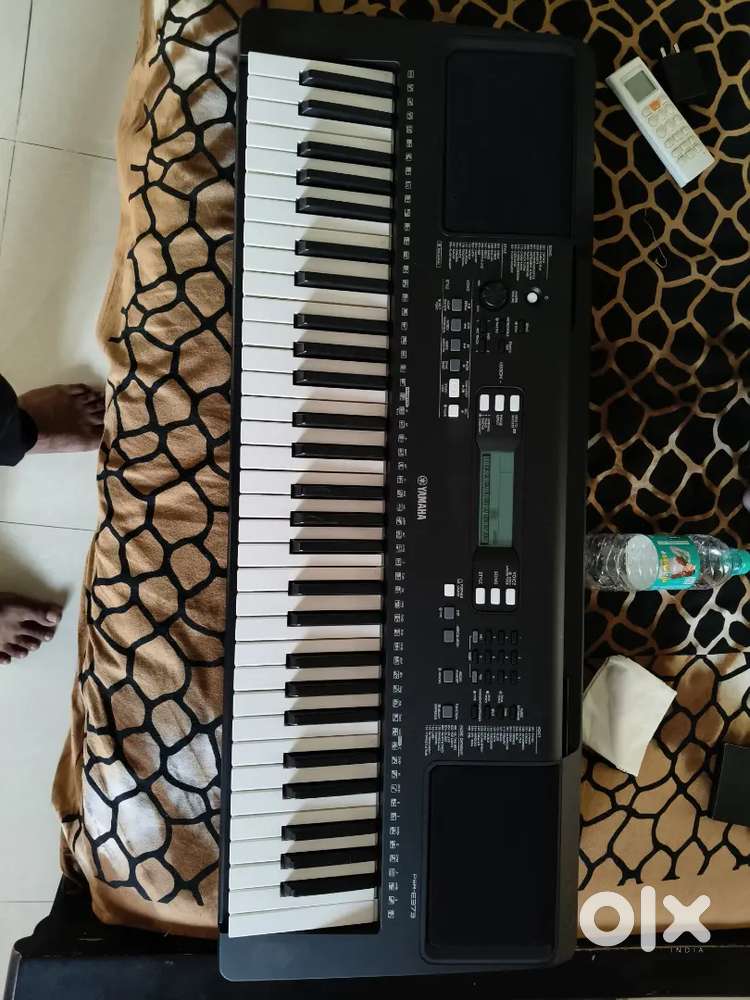 Yamaha Keyboard - PSR373