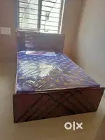 Supreet furniture brand New 4/6 cot