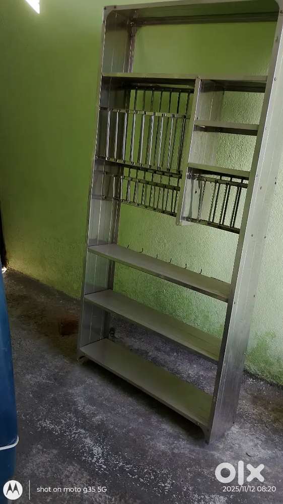 Urgent sell bartan rack