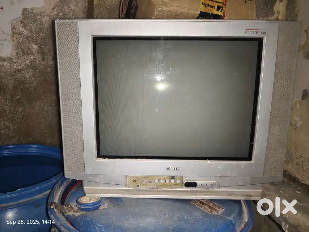 Old Onida CRT TV