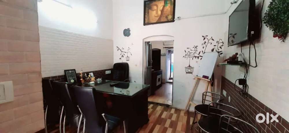 Full furnished office for rent