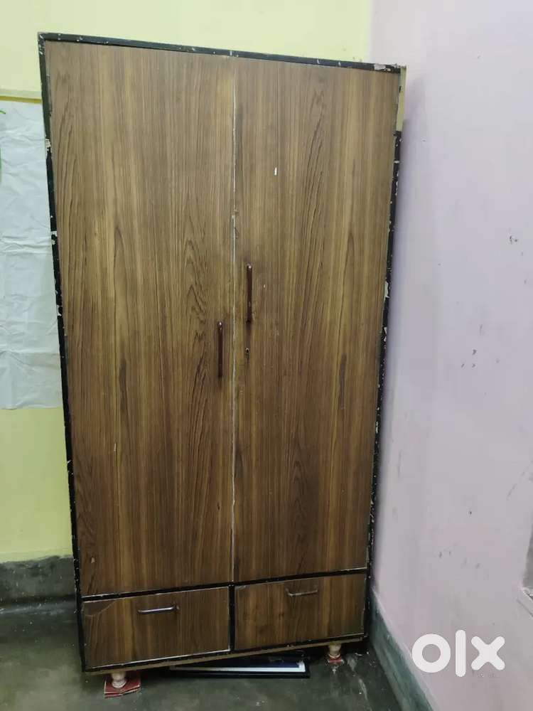 Plywood wardrobe
