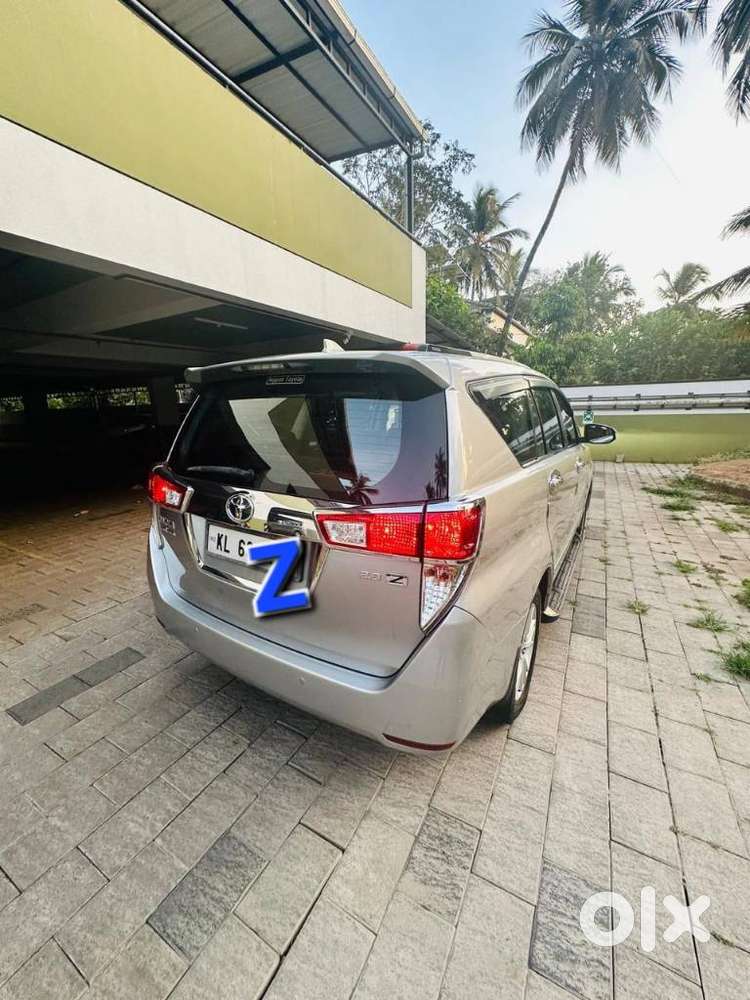 Toyota Innova Crysta 2.8Z Automatic, 2016
