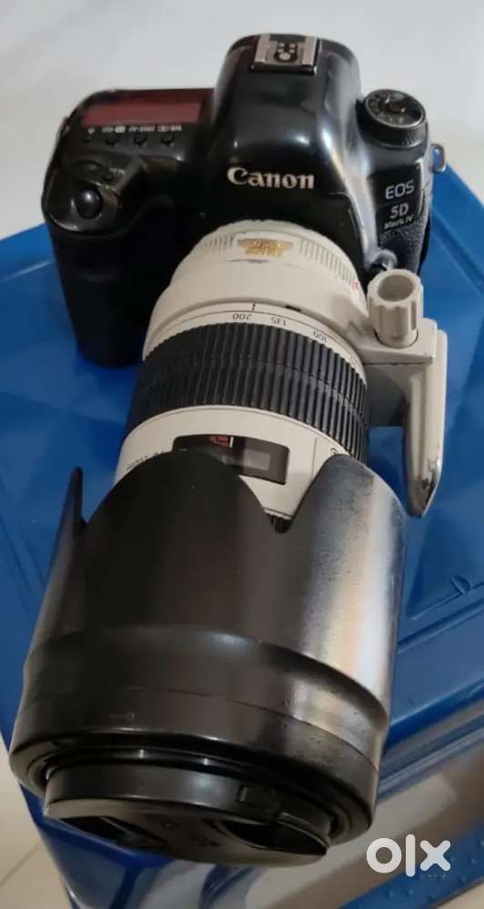 Canon 5D mark IV 70-200 lens