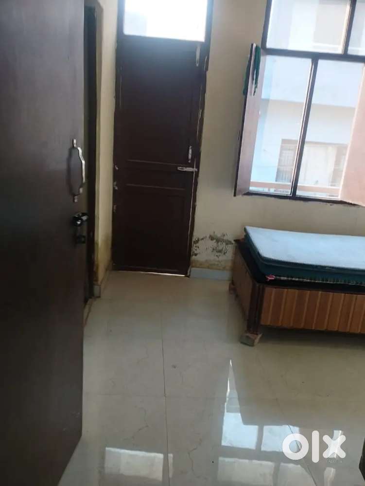 Family house 2 Rooms + Kitchen + Bathroom +seperate water tank +wifi +