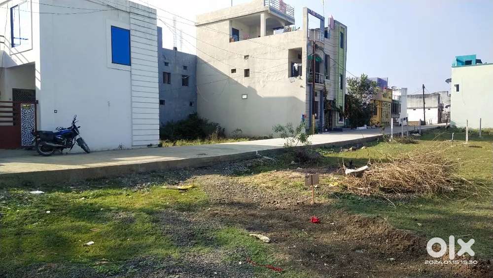 चक्का रोड बी.एड कॉलेज के पास रोड नाली बिजली फुल सुविधा के साथ