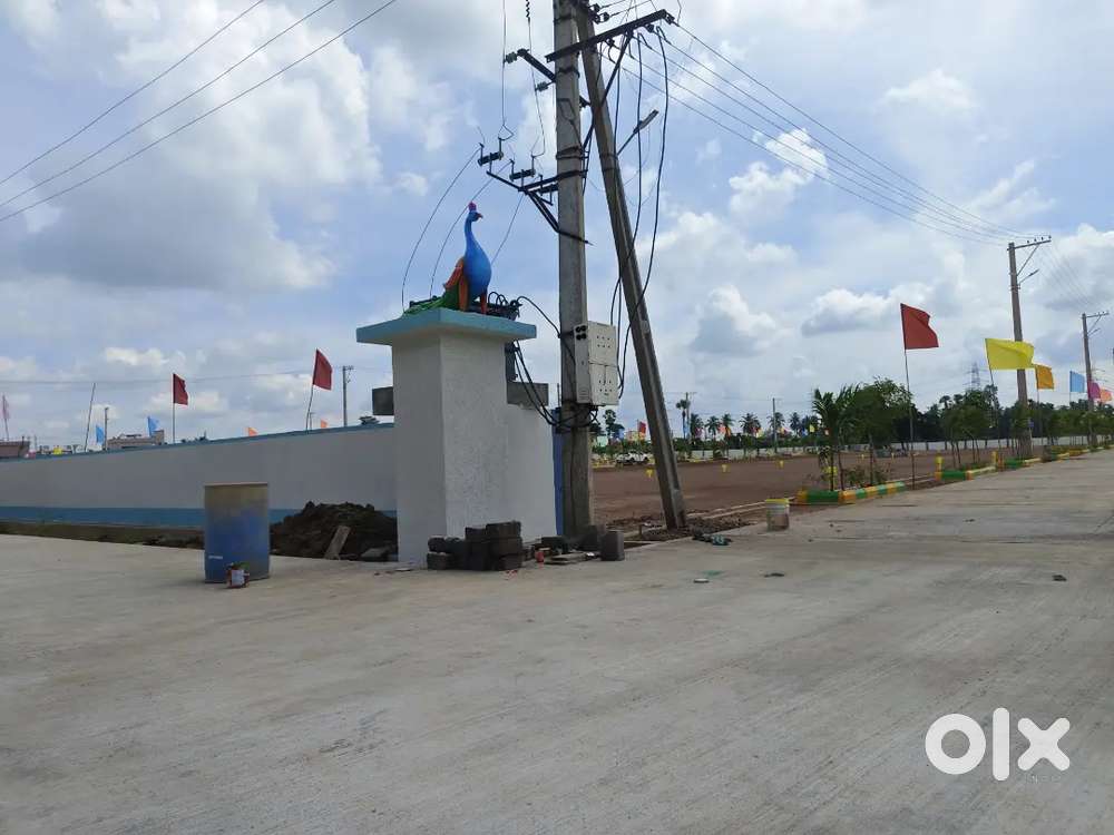 190 sq y housing land Rs.32 lakhs at Bommuru Rajavolu