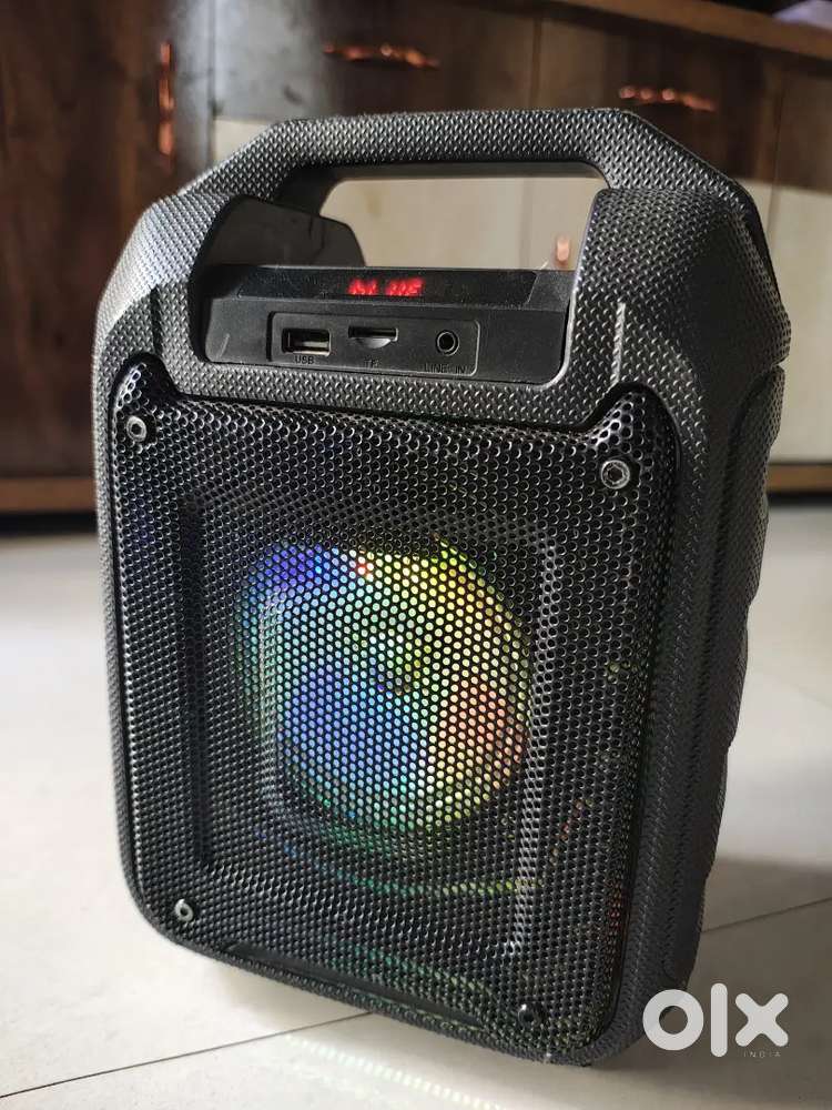 Lauder Speaker with 3 mics