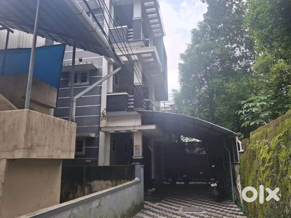 5 BHK COMMERCIAL APARTMENT FOR SALE AT KAKKANAD CIVIL STATION