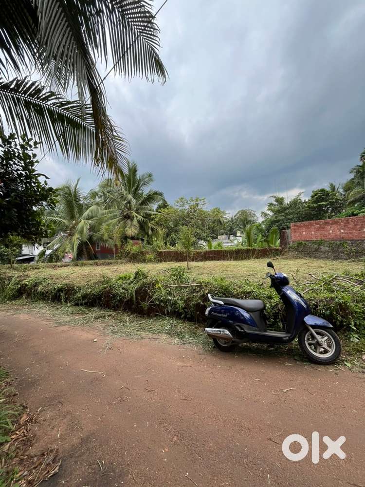 10.75 cent near calicut international airport