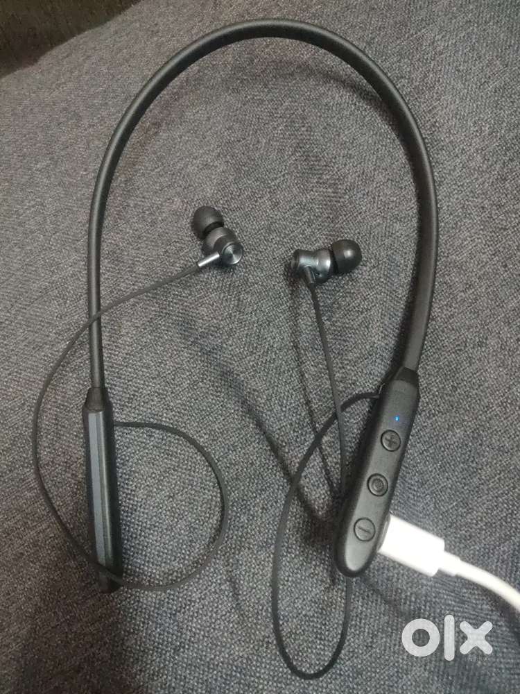Vibe Bluetooth Neckband Earphones – Great Sound & Battery Life