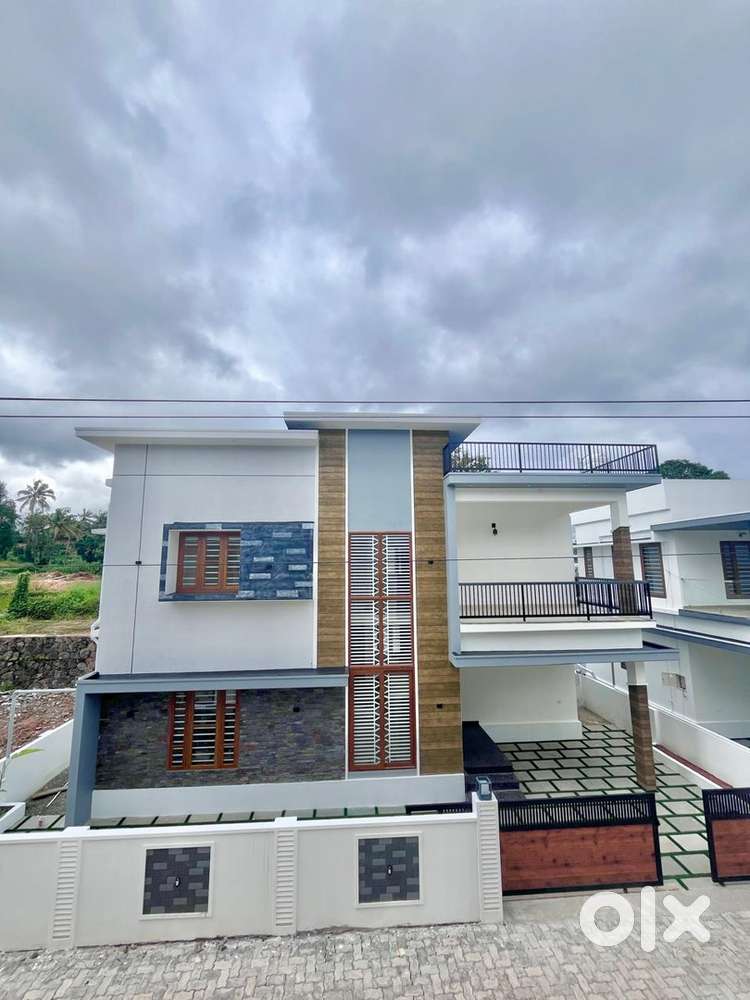 Kakkanad Thevakkal - 4 bhk 2150 sqft Villa for sale