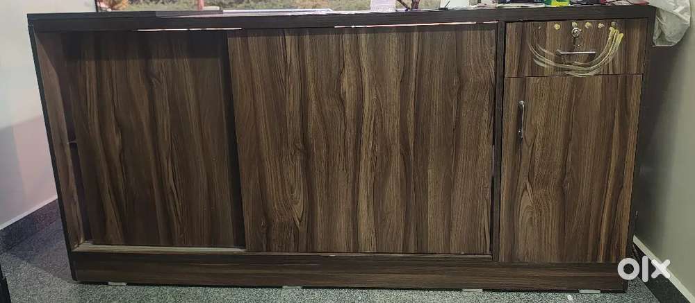 Counter brown colour