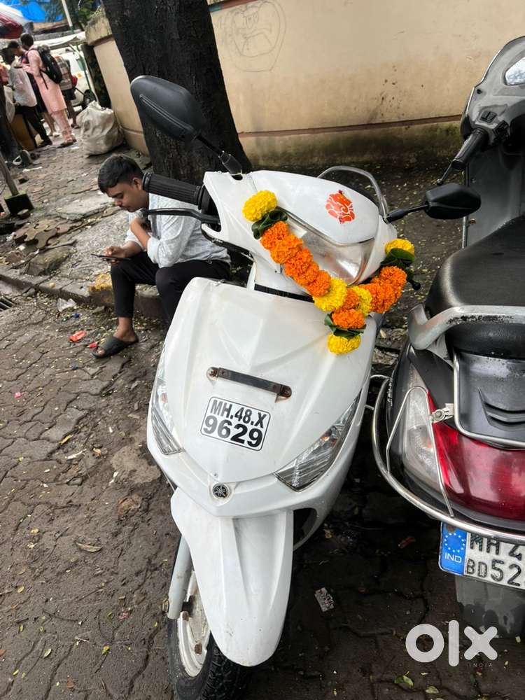 Yamaha scooty second owner all paper clear