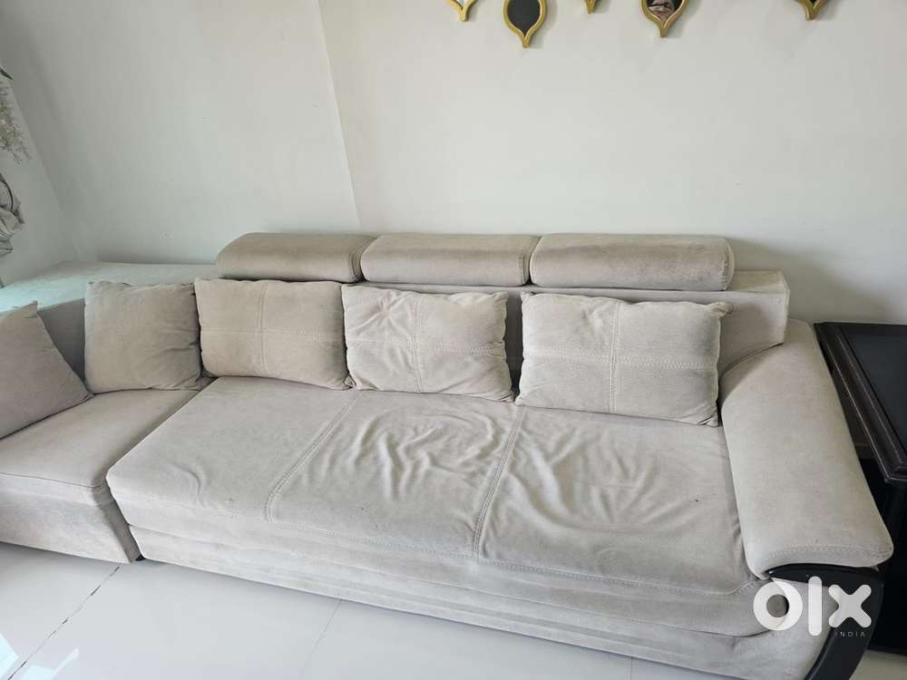 L shaped premuim sofa