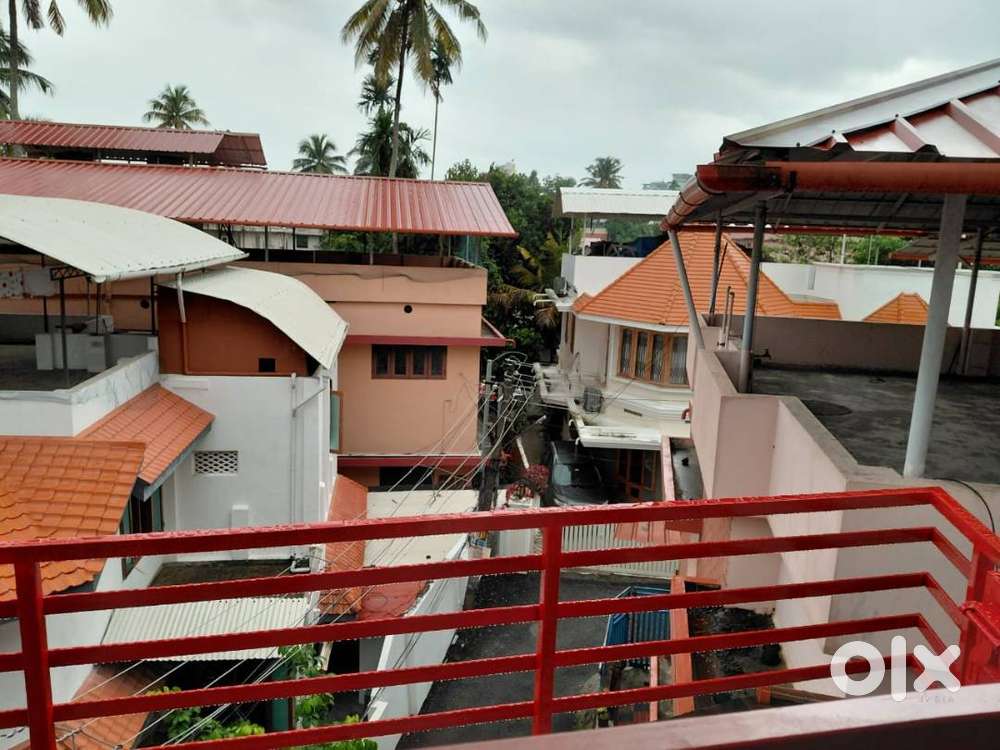 SINGLE  ROOM for LADIES@Pattom