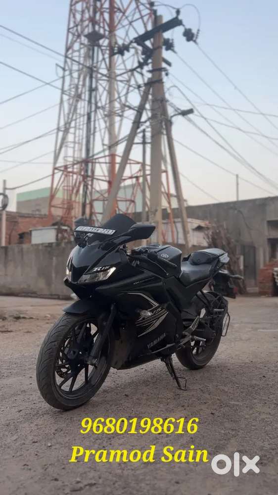 YAMAHA R15 V3