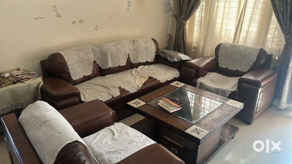 5 Seater sofa with Table.