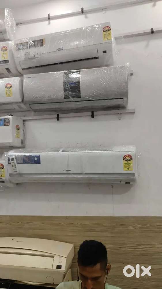 Hitachi – For Sale in good condition