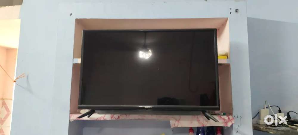 Crown Smart tv 32 inch