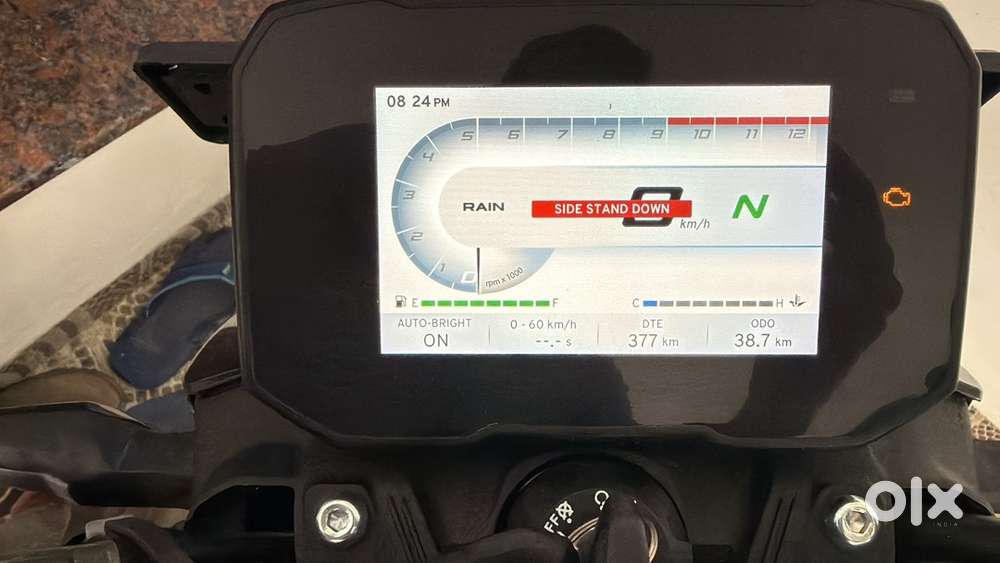 Brand New Apache RTR 200 4V Anniversary Edition for sale.