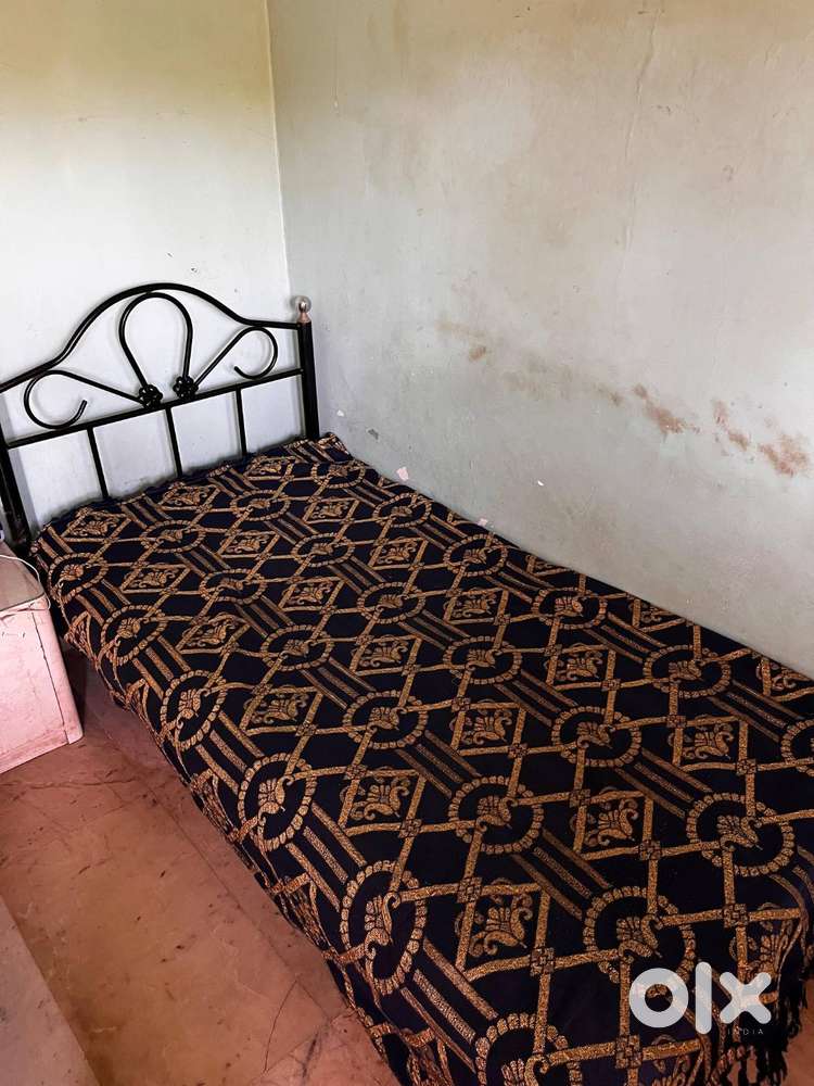 Male only Paying Guest available on sharing basis